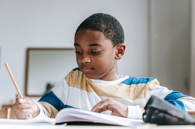 enfant précoce devoirs