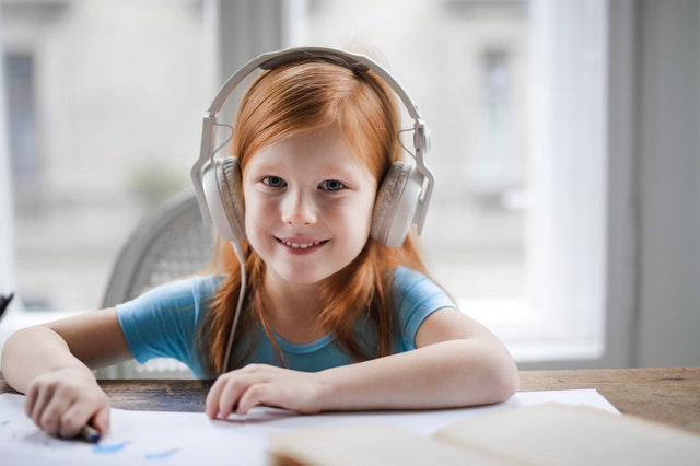 6 podcasts pour les enfants de 9 à 12 ans